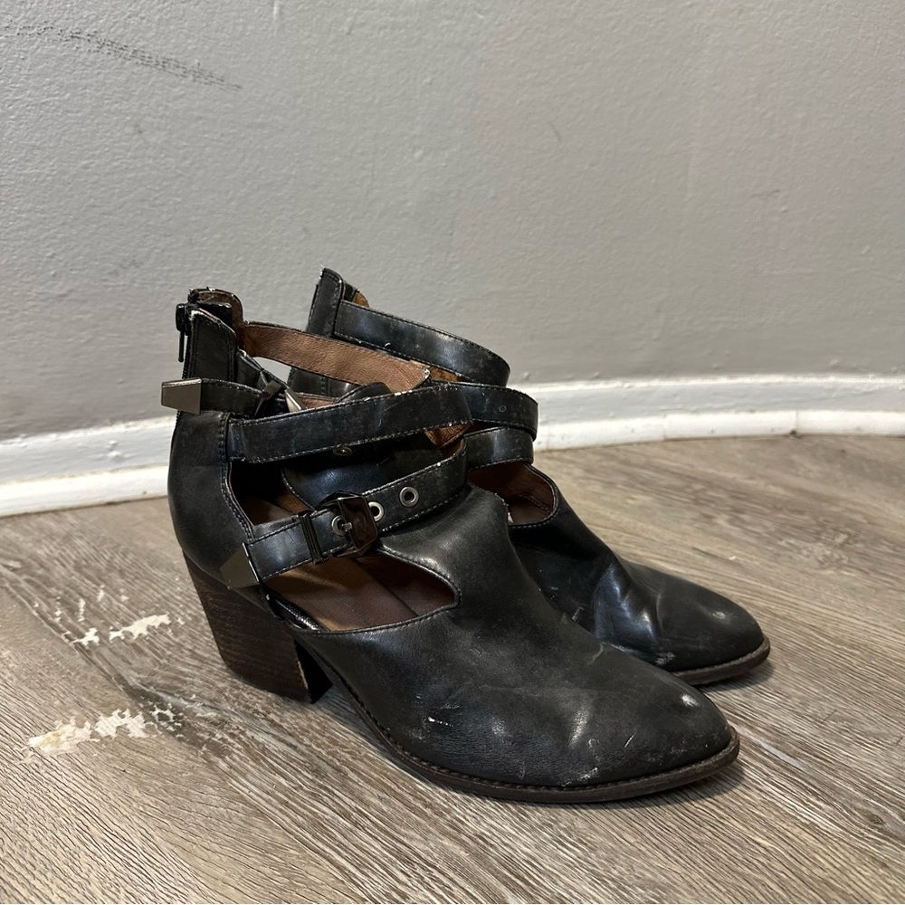 Jeffrey Campbell Everwell Booties
